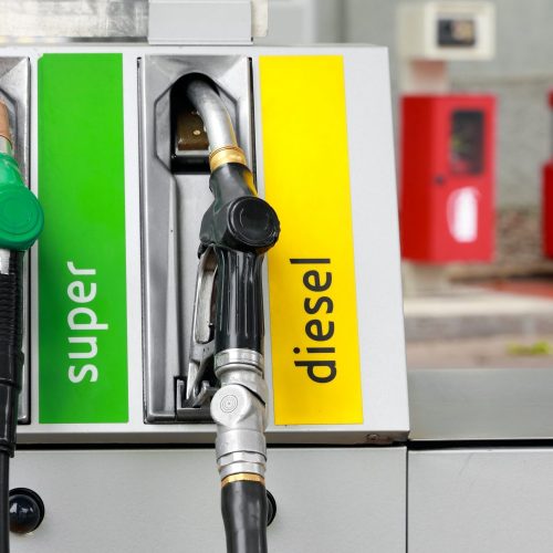 Taglio accise diesel, proroga fino al 5 ottobre: 10 cent fino al 25/09, poi la metà